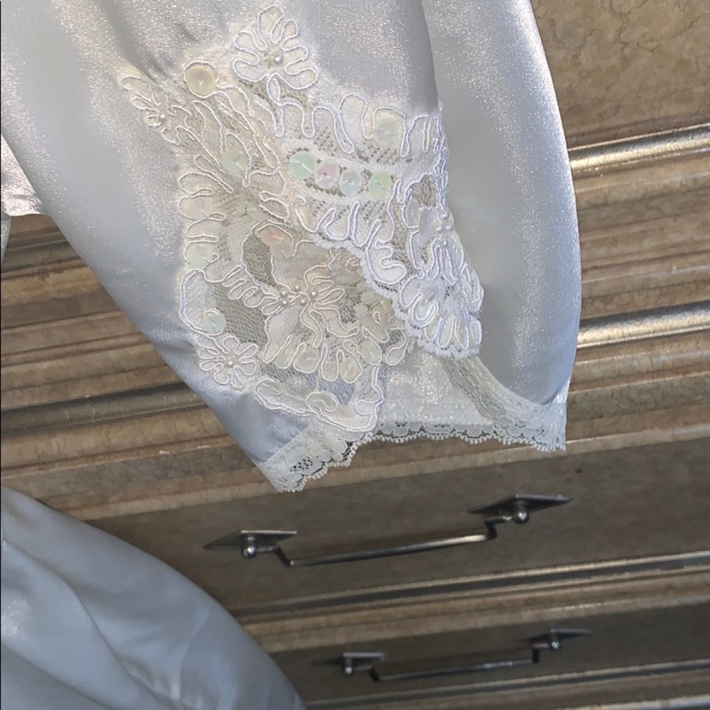 VINTAGE VICTORIA'S SECRET'S WEDDING ROBE - Picture 6 of 11